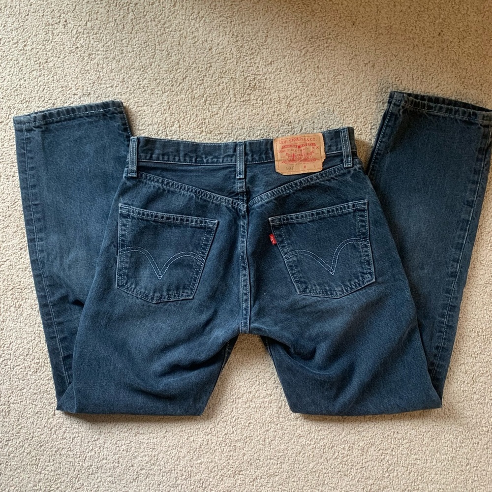 levi’s - dark wash straight leg jeans - Picture 2 of 10